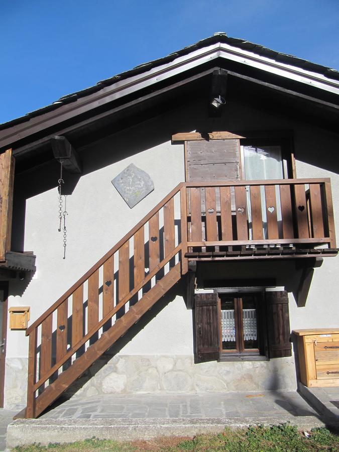 Maison Des Abeilles Vda Gressan N 0028 Экстерьер фото